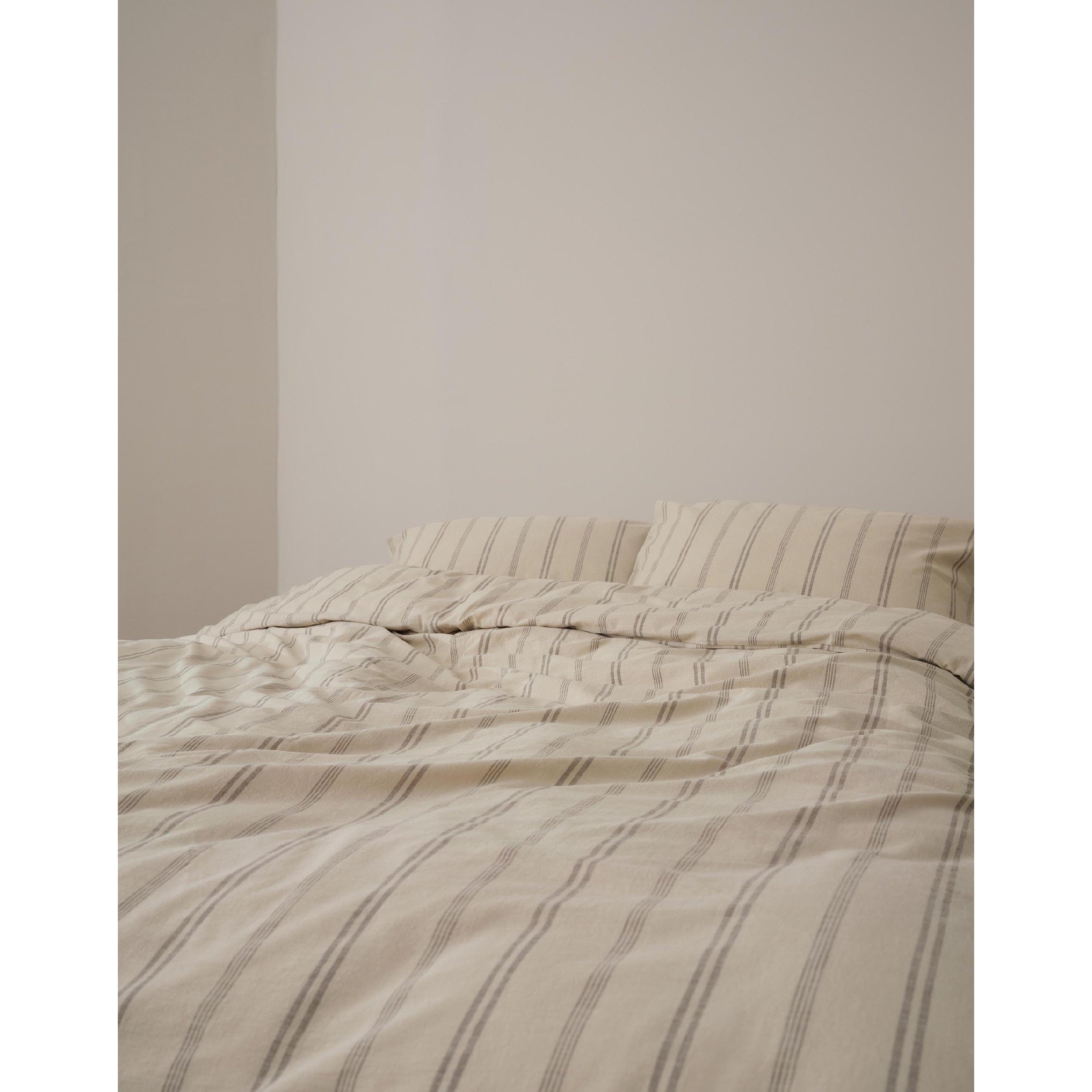 537983